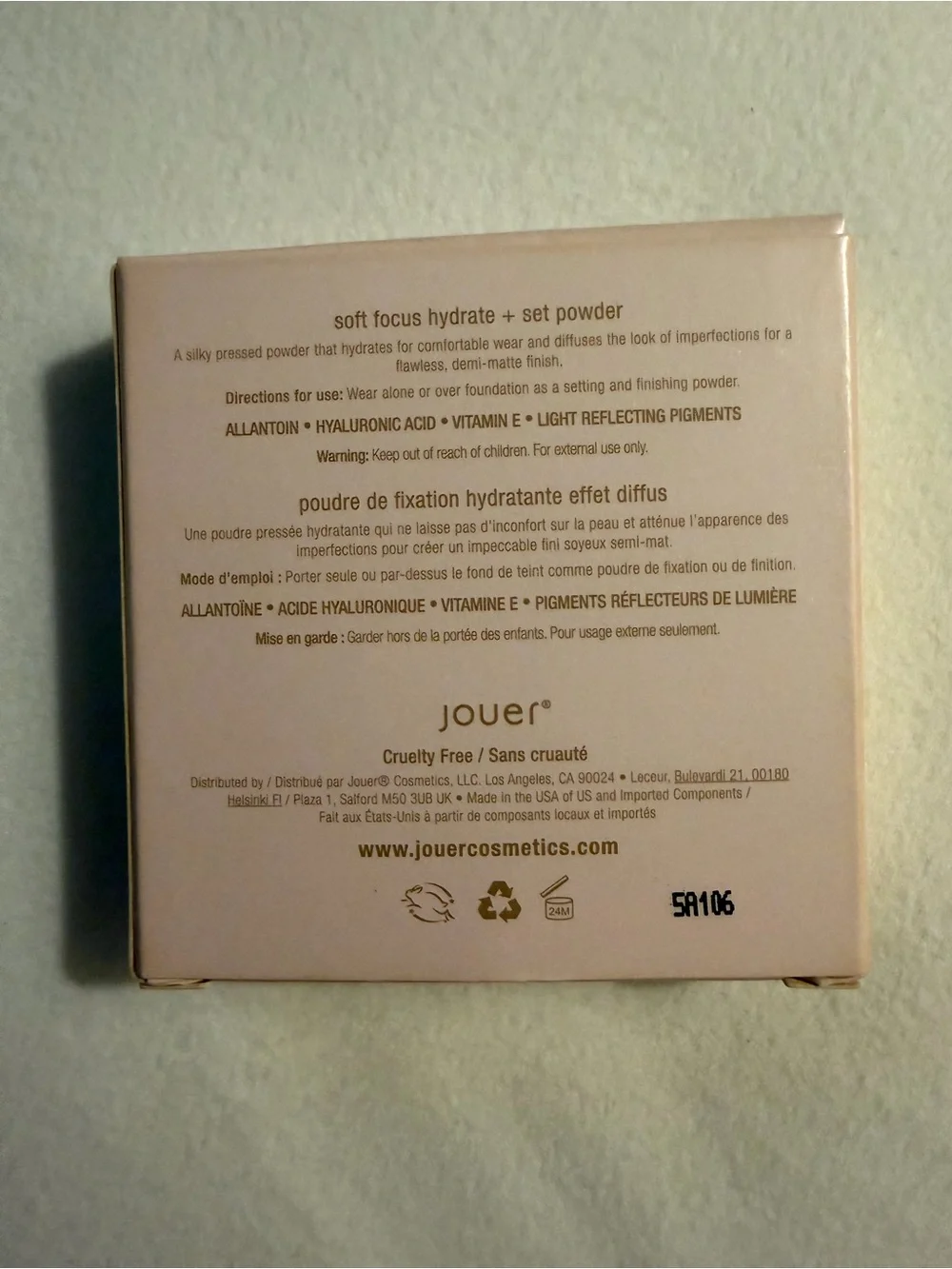 jouer Soft Focus Hydrate + Set Powder — shade “LIGHT” BRAND NEW